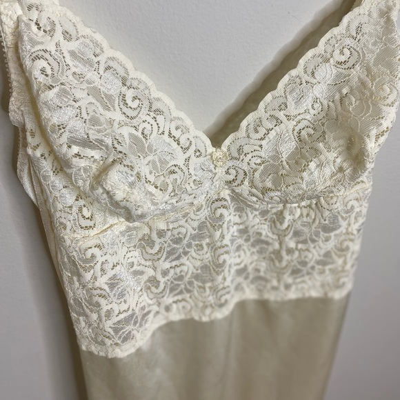 Vintage 1970s Victoria's Secret White Lace Bridal Shapewear Slip Union Made Sz L - Picture 2 of 10